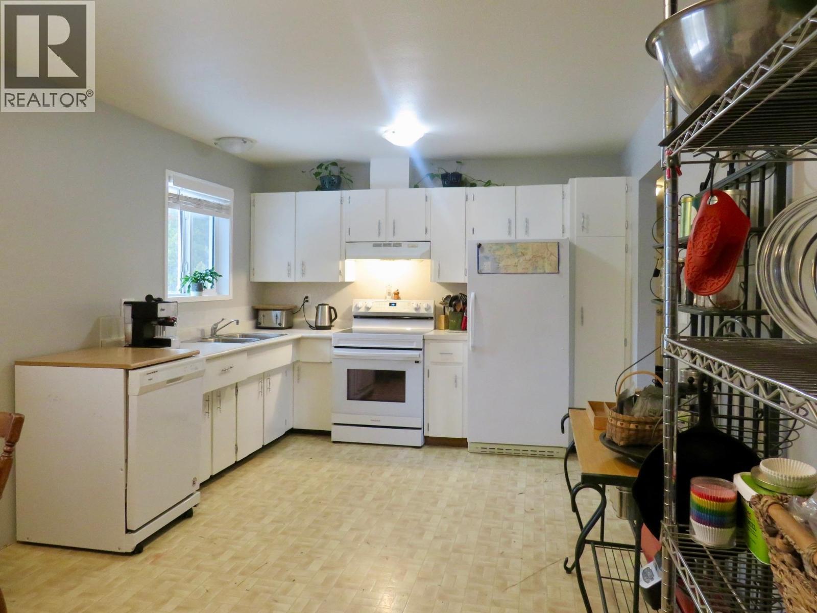 5841 THOMPSON ROAD - 15