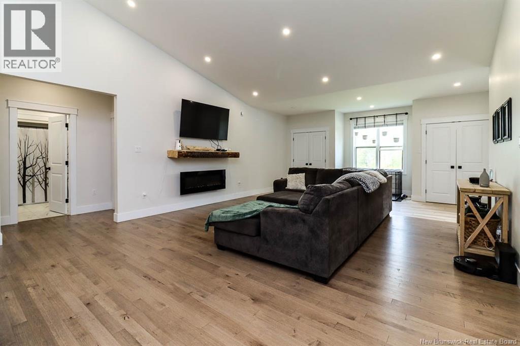 130 Lake Road South - 9