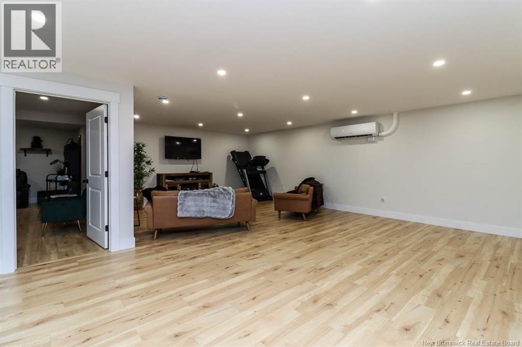130 Lake Road South - 33