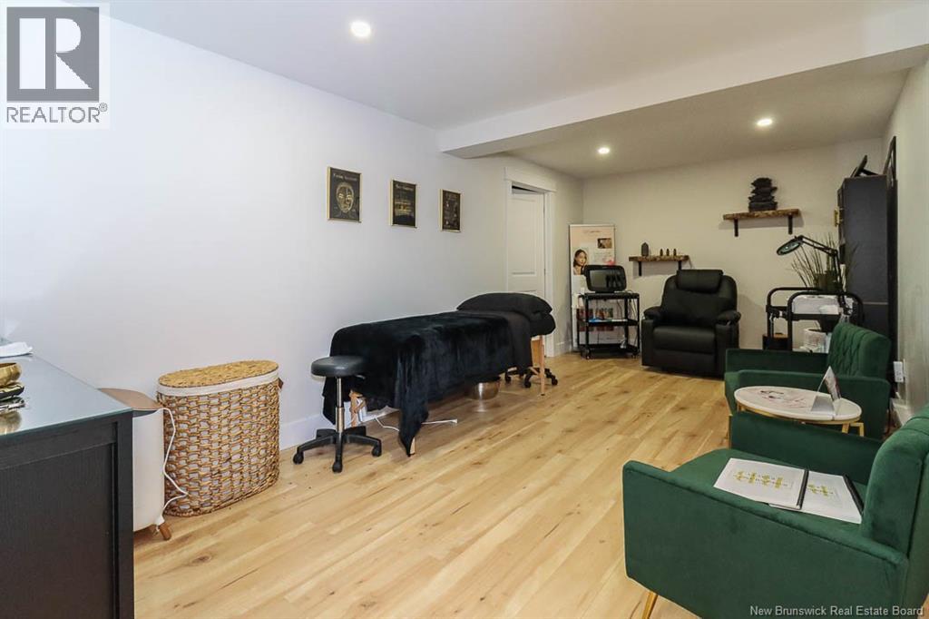 130 Lake Road South - 39