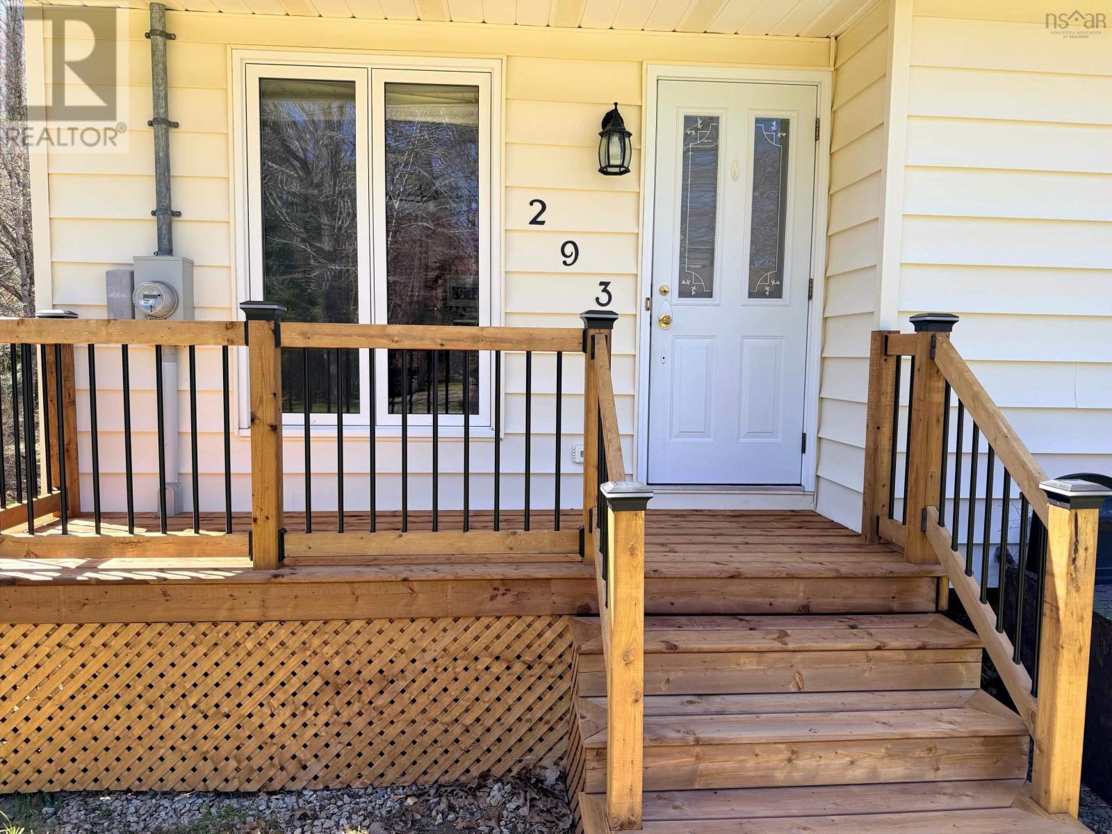 293 Kydd Street - 8