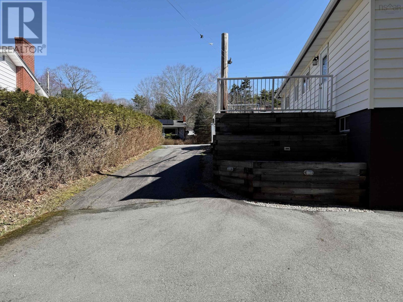 293 Kydd Street - 45