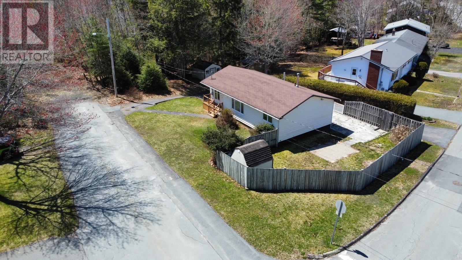 293 Kydd Street - 2