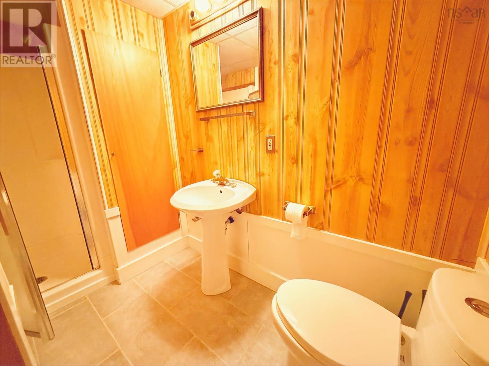 293 Kydd Street - 37