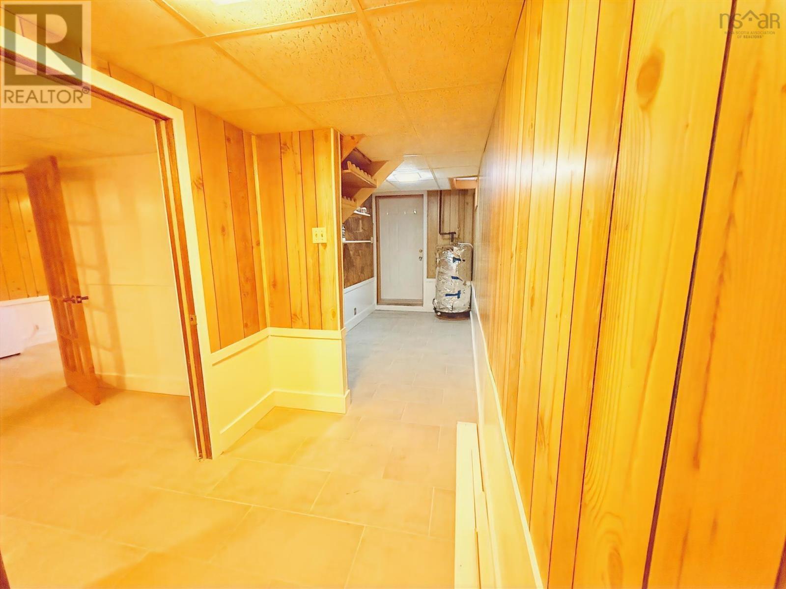 293 Kydd Street - 40