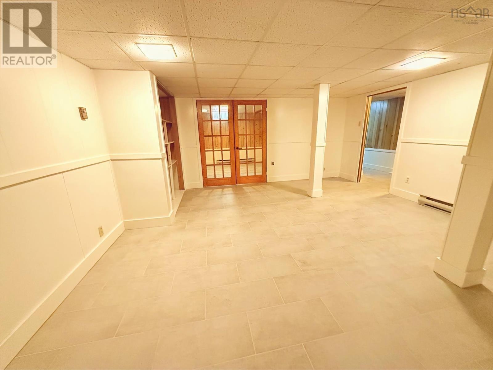 293 Kydd Street - 30