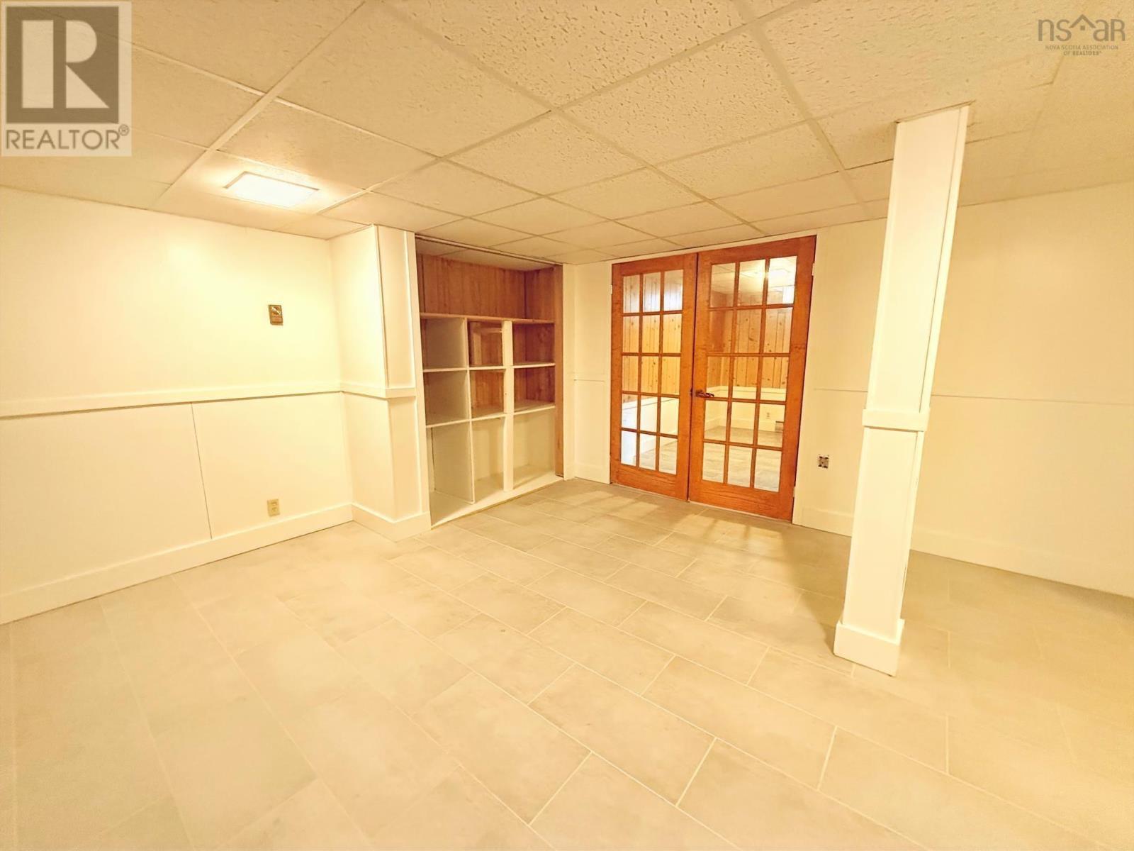 293 Kydd Street - 31