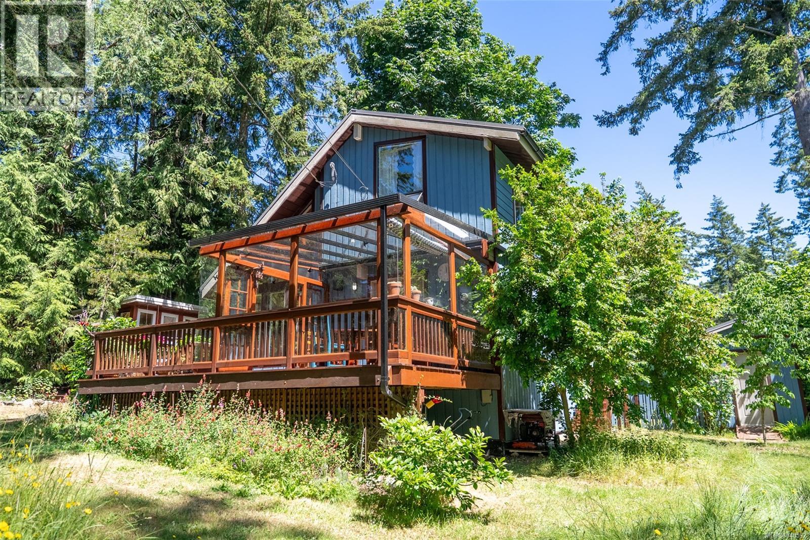 7913 Swanson View Dr, Pender Island