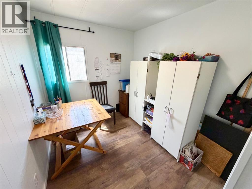 311, 2300 13 Street N - 25