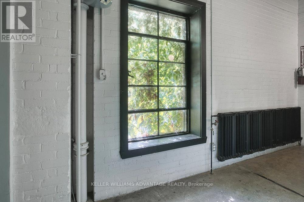 #206 264 SEATON STREET - 33
