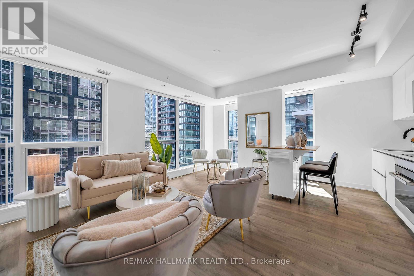 #1703 327 KING STREET W - 8