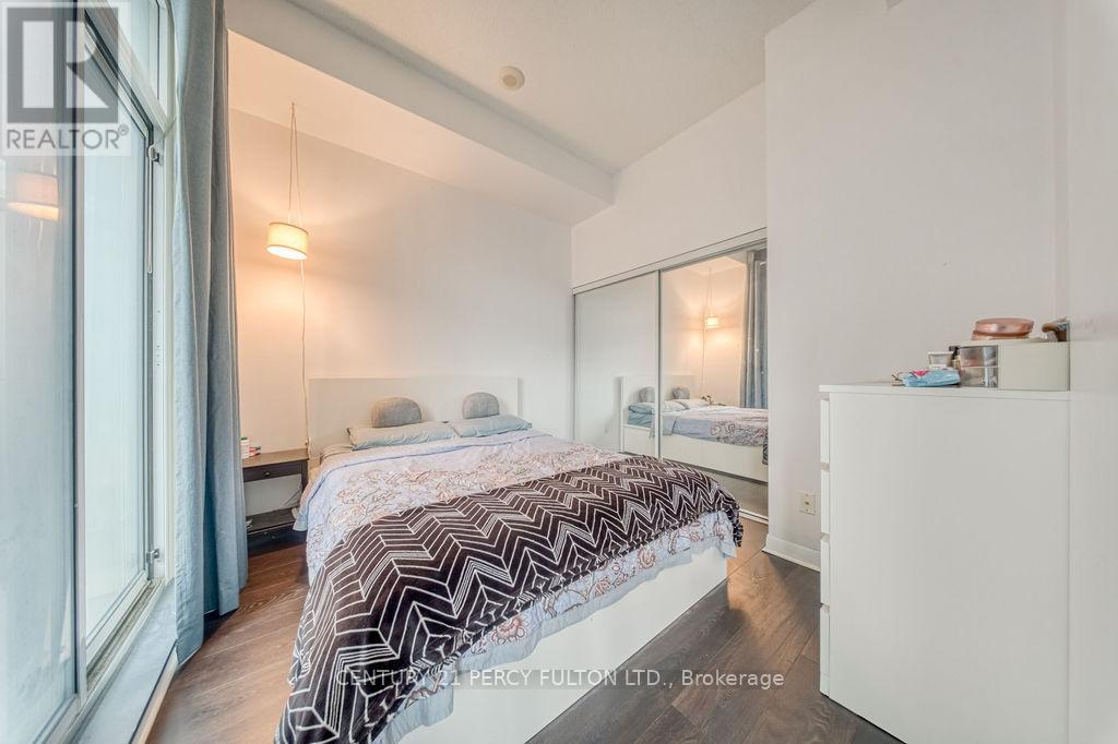 #710 15 BRUYERES MEWS - 17