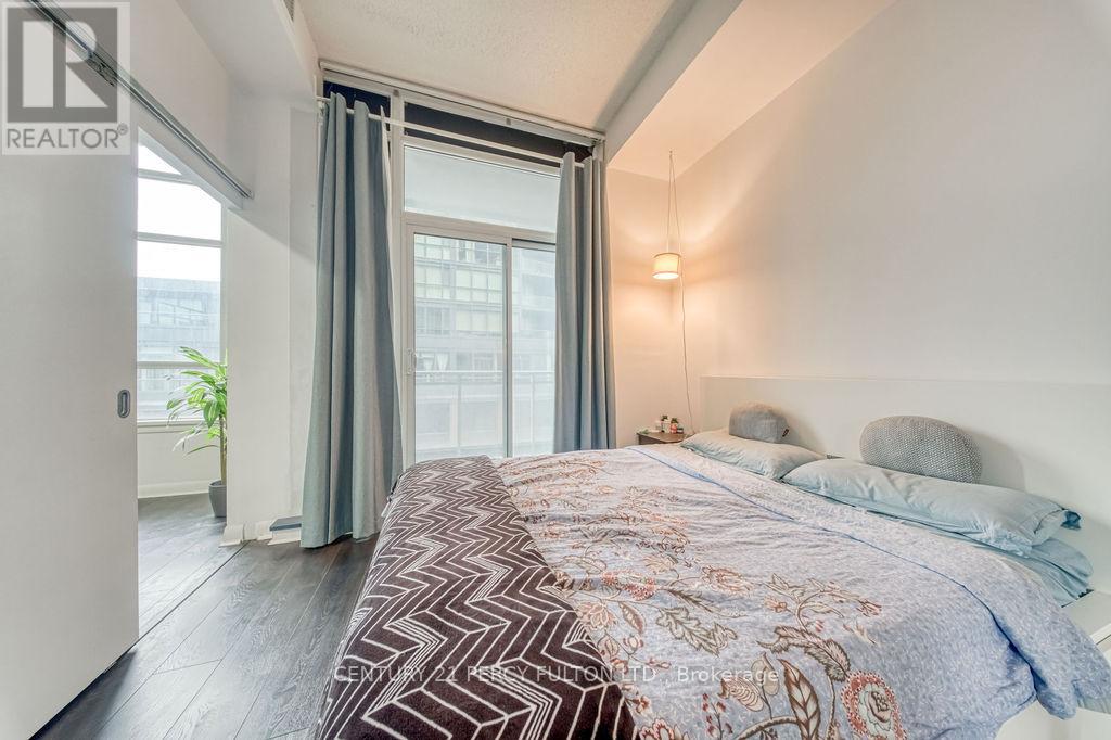 #710 15 BRUYERES MEWS - 18
