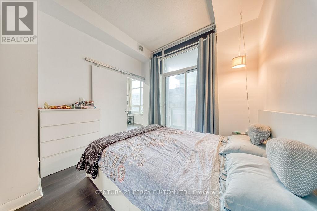 #710 15 BRUYERES MEWS - 19