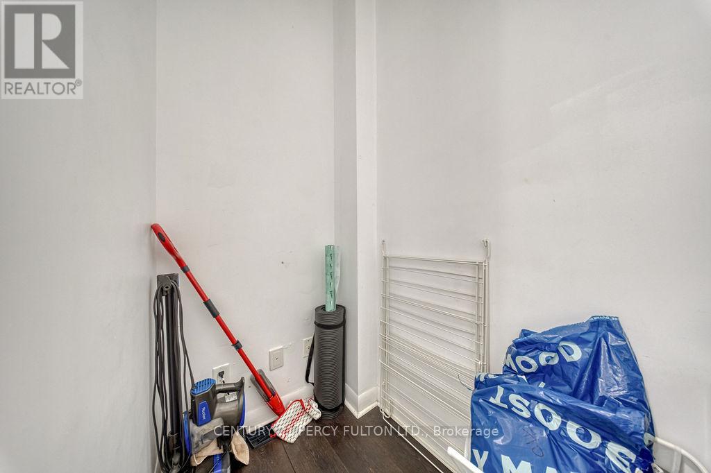 #710 15 BRUYERES MEWS - 23