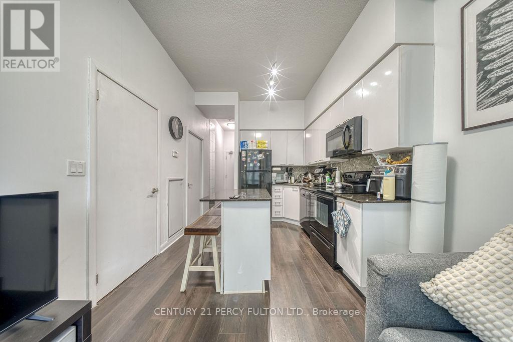 #710 15 BRUYERES MEWS - 8