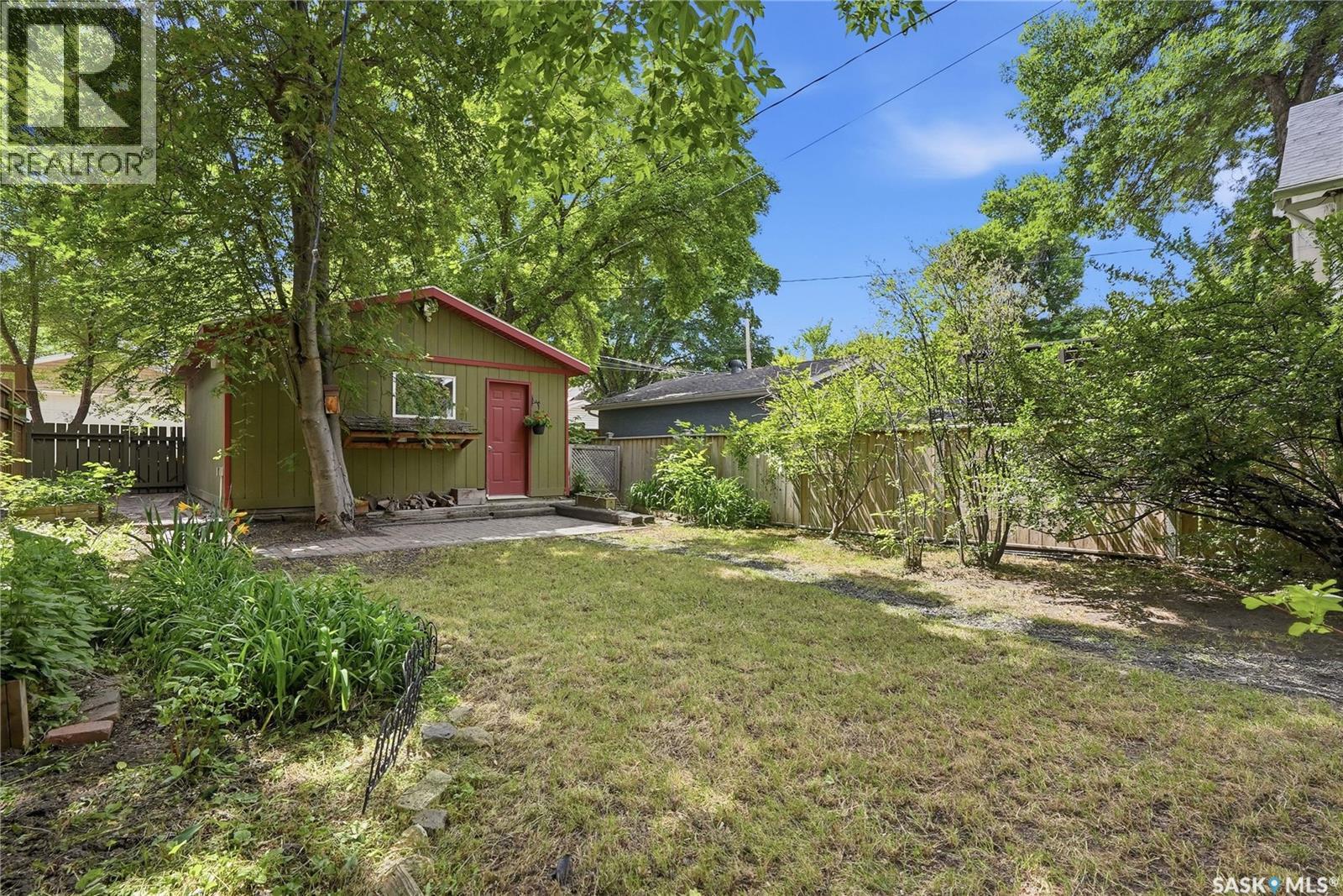 114 7th STREET E — photo 47