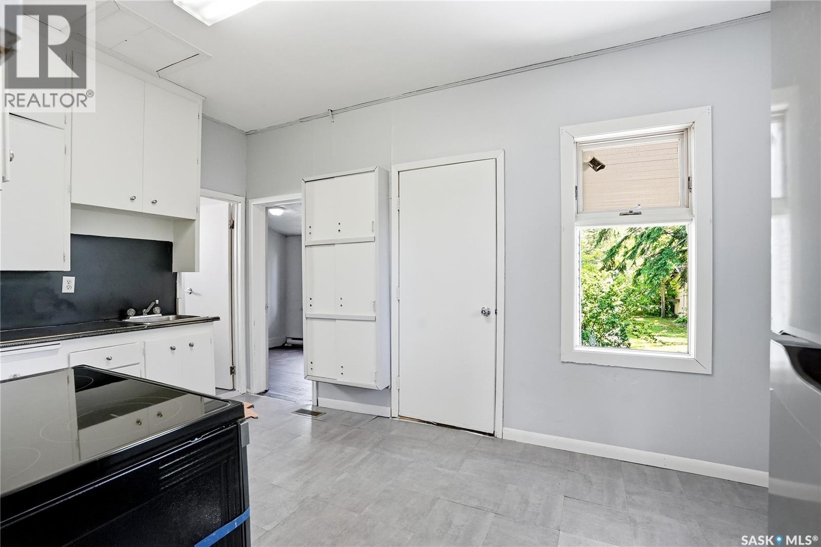 103A Norman AVENUE - 10