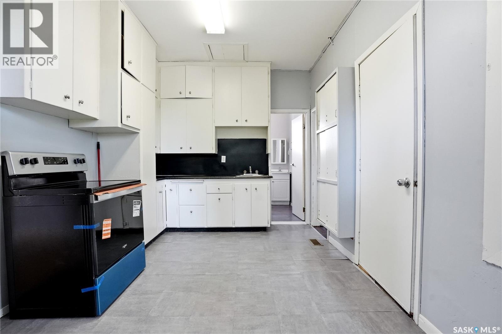 103A Norman AVENUE - 11