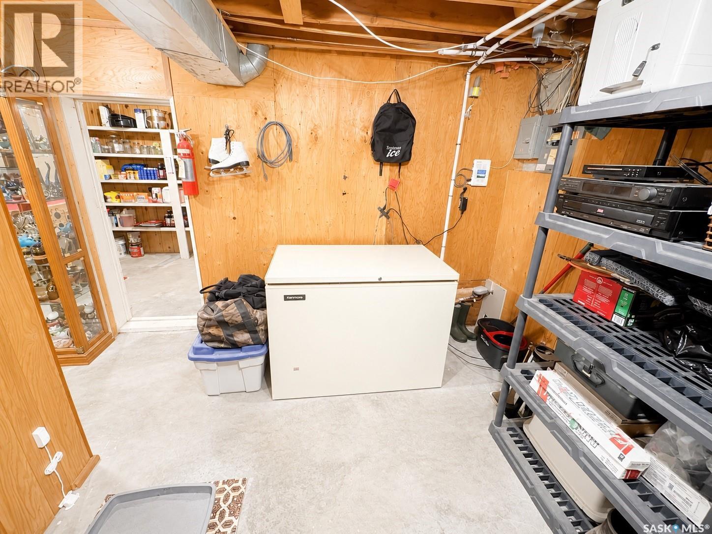 216 Lorne St. — photo 31