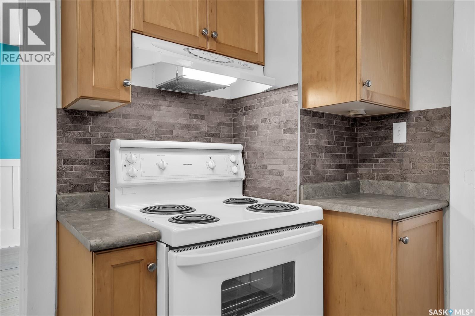 524 7th STREET E - 10