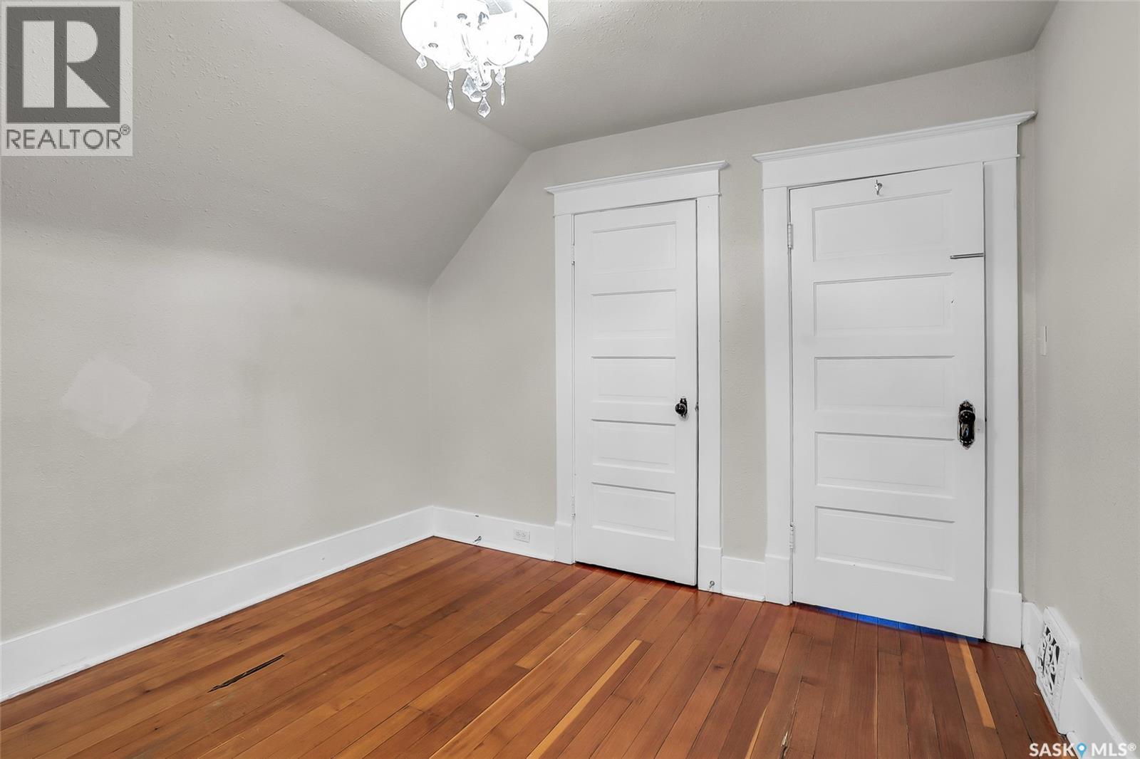524 7th STREET E - 24