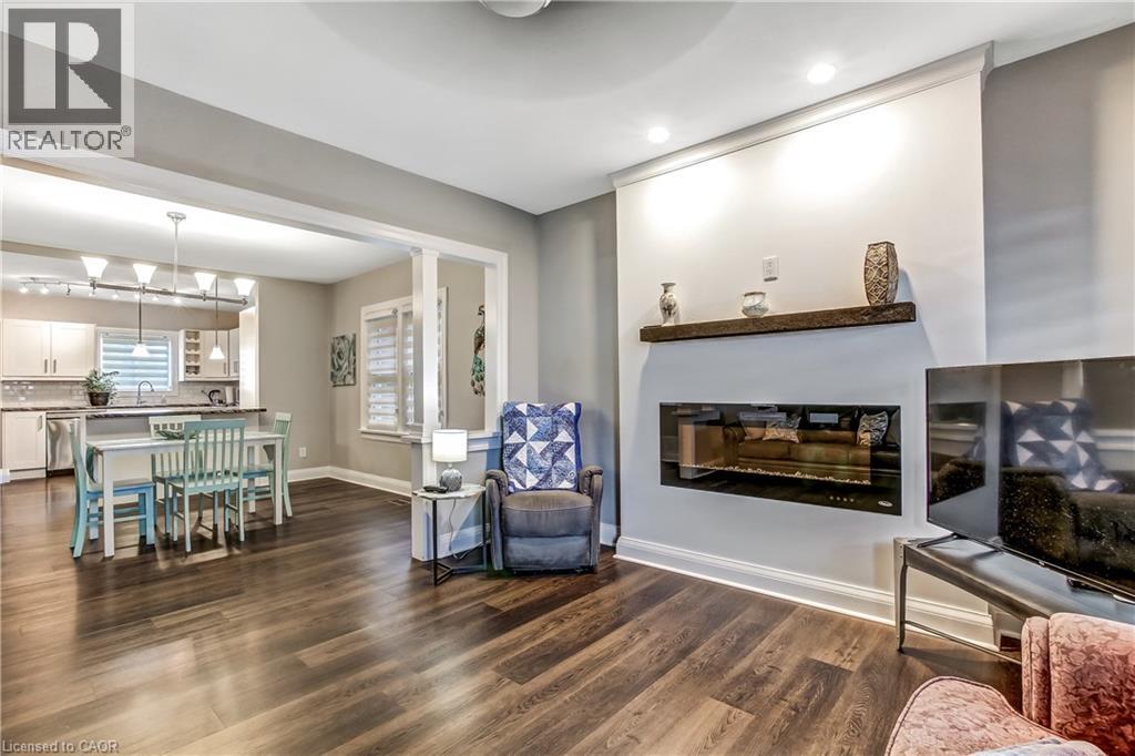 205 STANLEY Street - 3