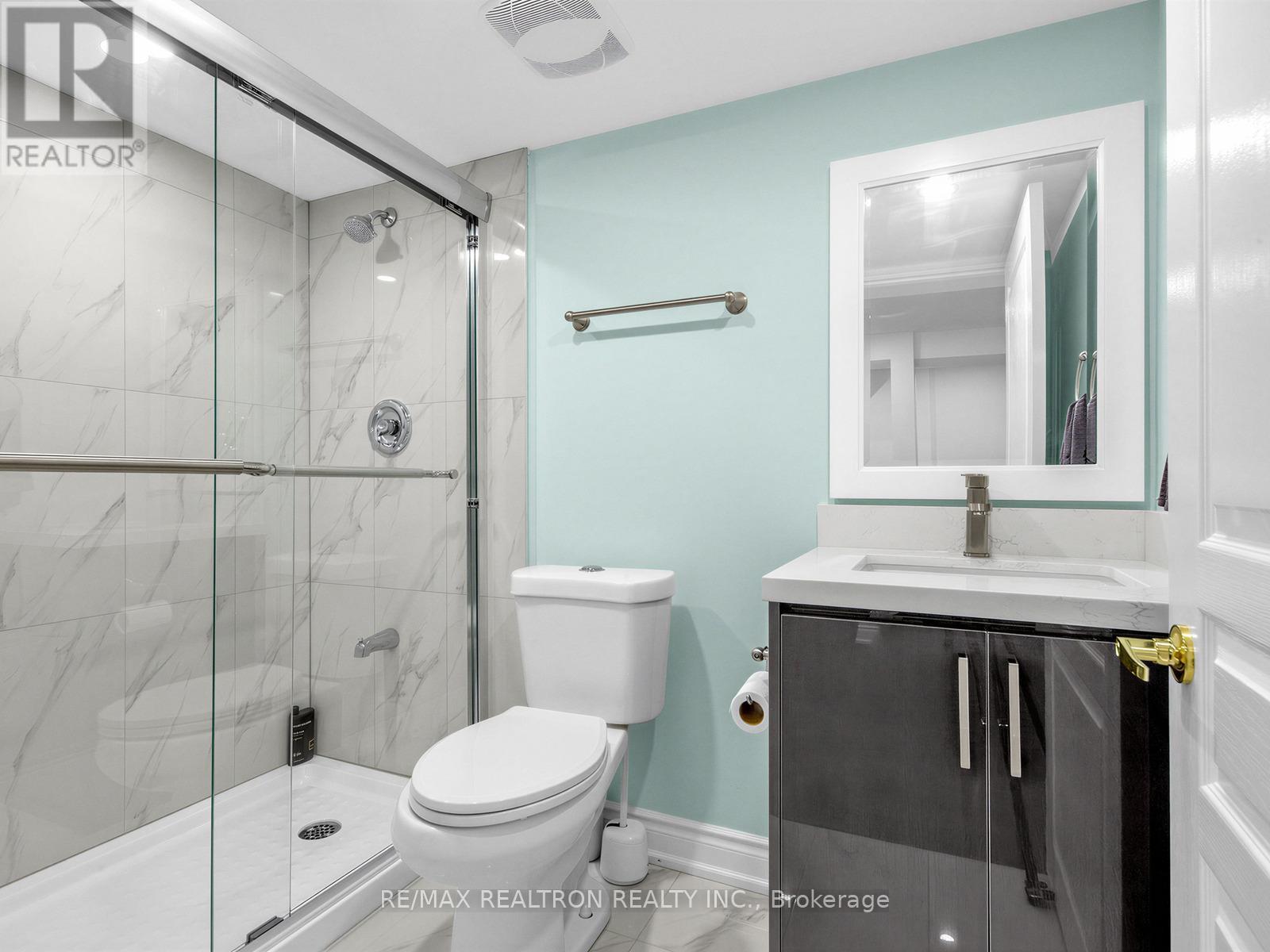 21 RENNIE AVENUE - 47