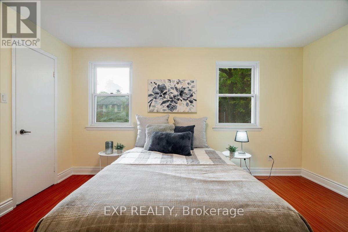 25 HARPER WAY - 27