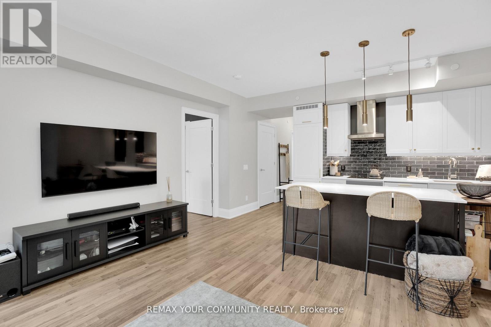 #523 9085 JANE STREET - 13