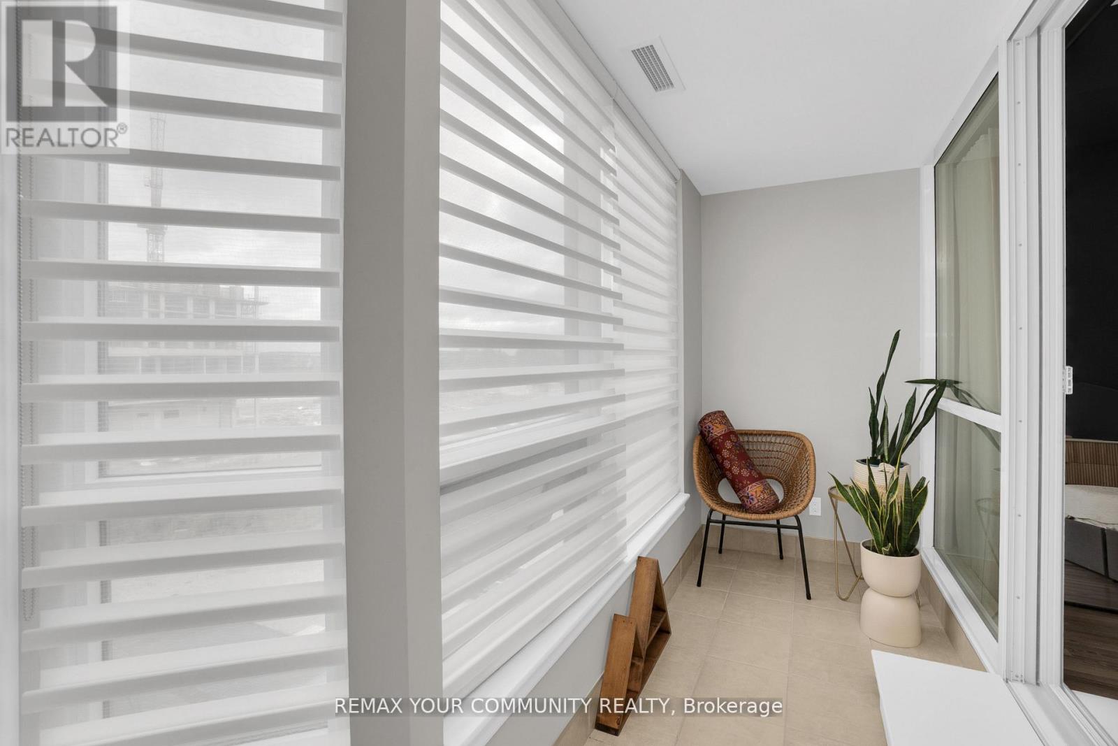 #523 9085 JANE STREET - 17