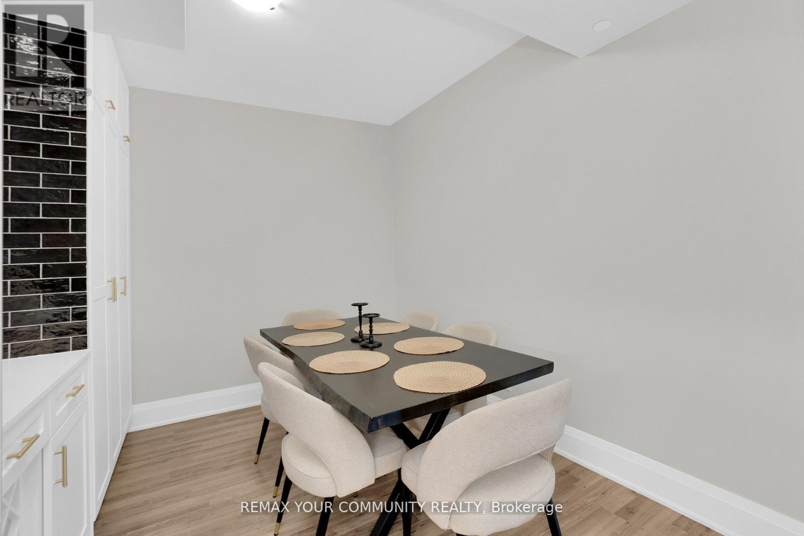 #523 9085 JANE STREET - 8