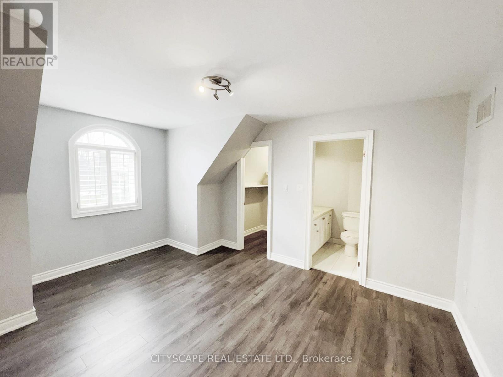 369 COVENTRY HILL TRAIL - 32