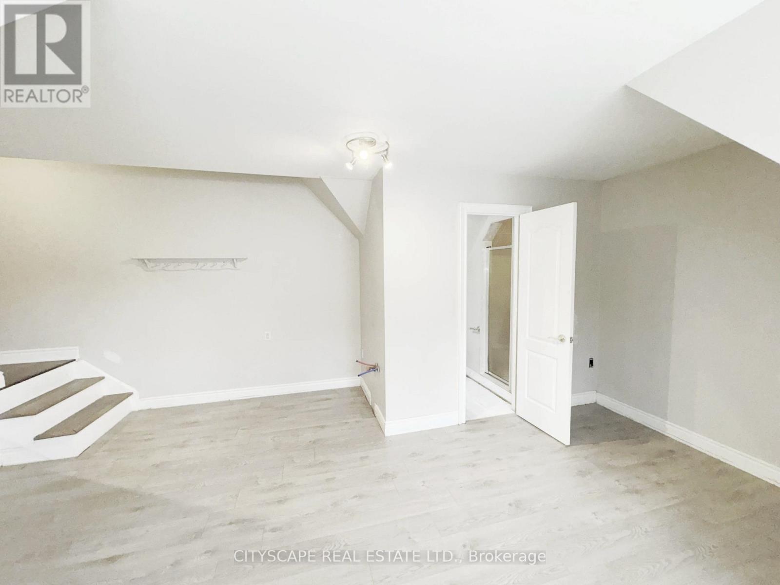 369 COVENTRY HILL TRAIL - 35