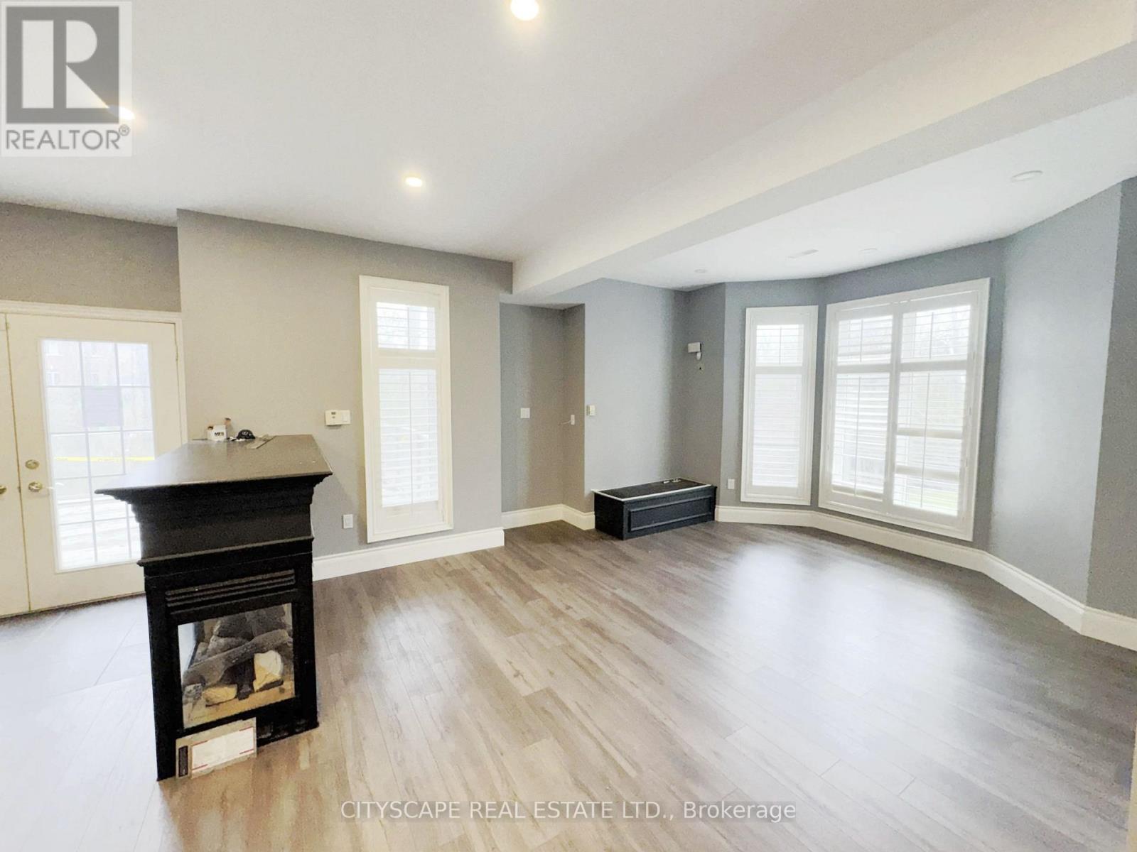 369 COVENTRY HILL TRAIL - 44