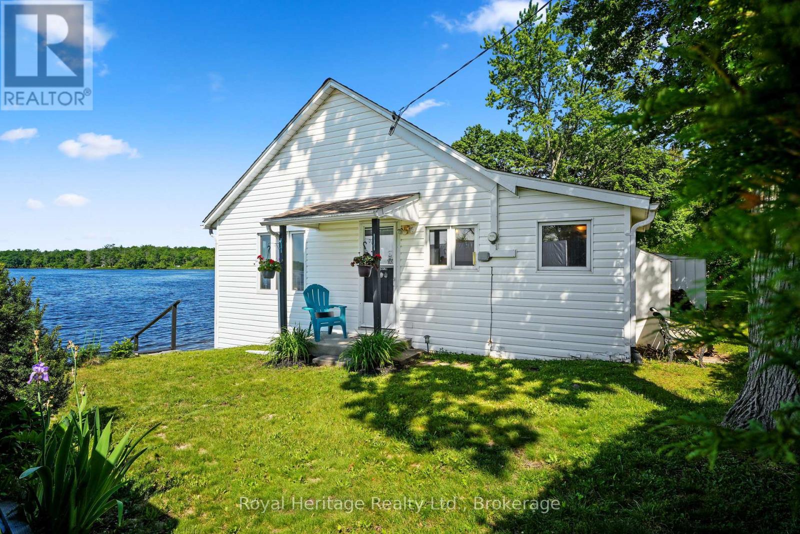 8 BRADLEY BAY ROAD - 1