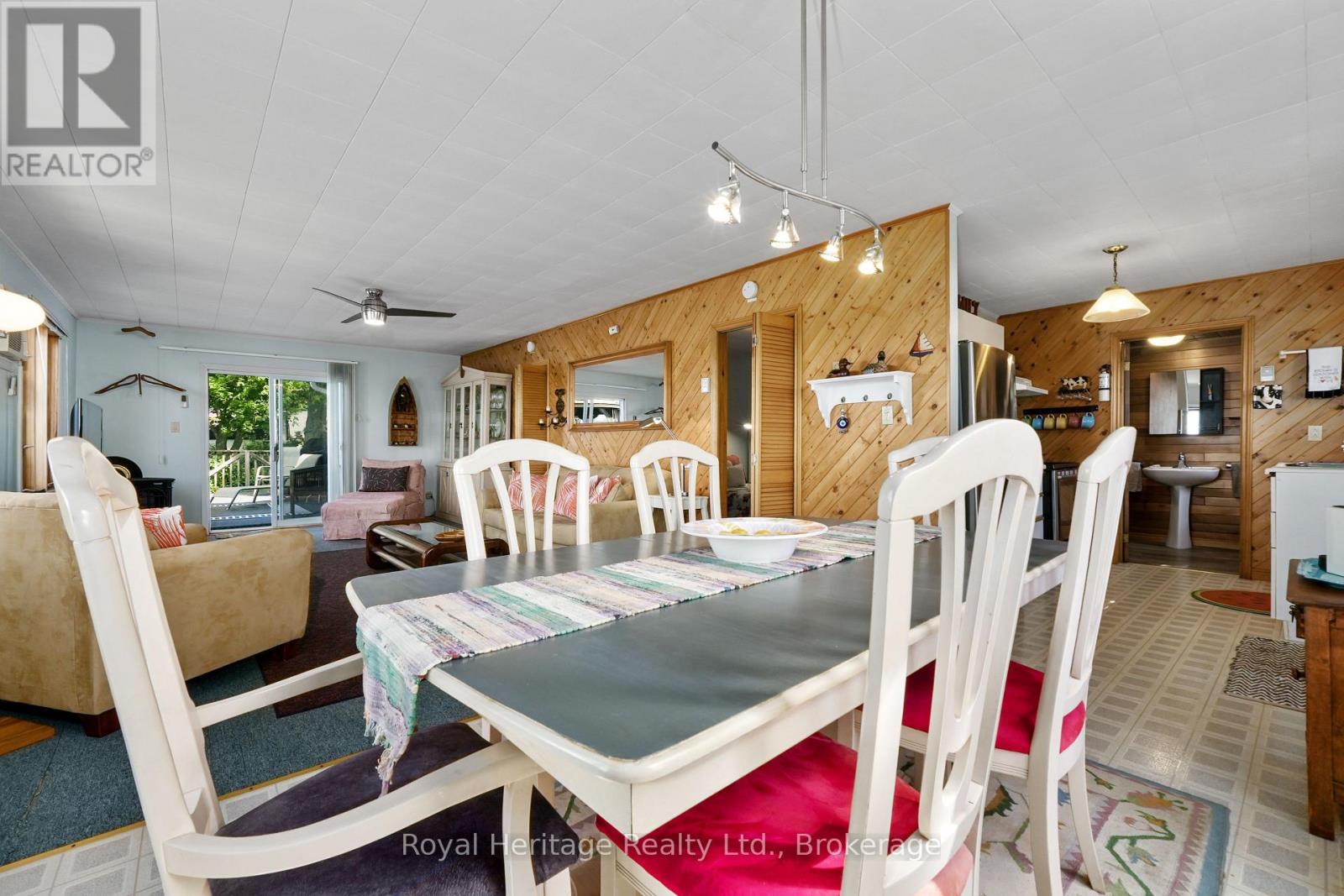 8 BRADLEY BAY ROAD - 30