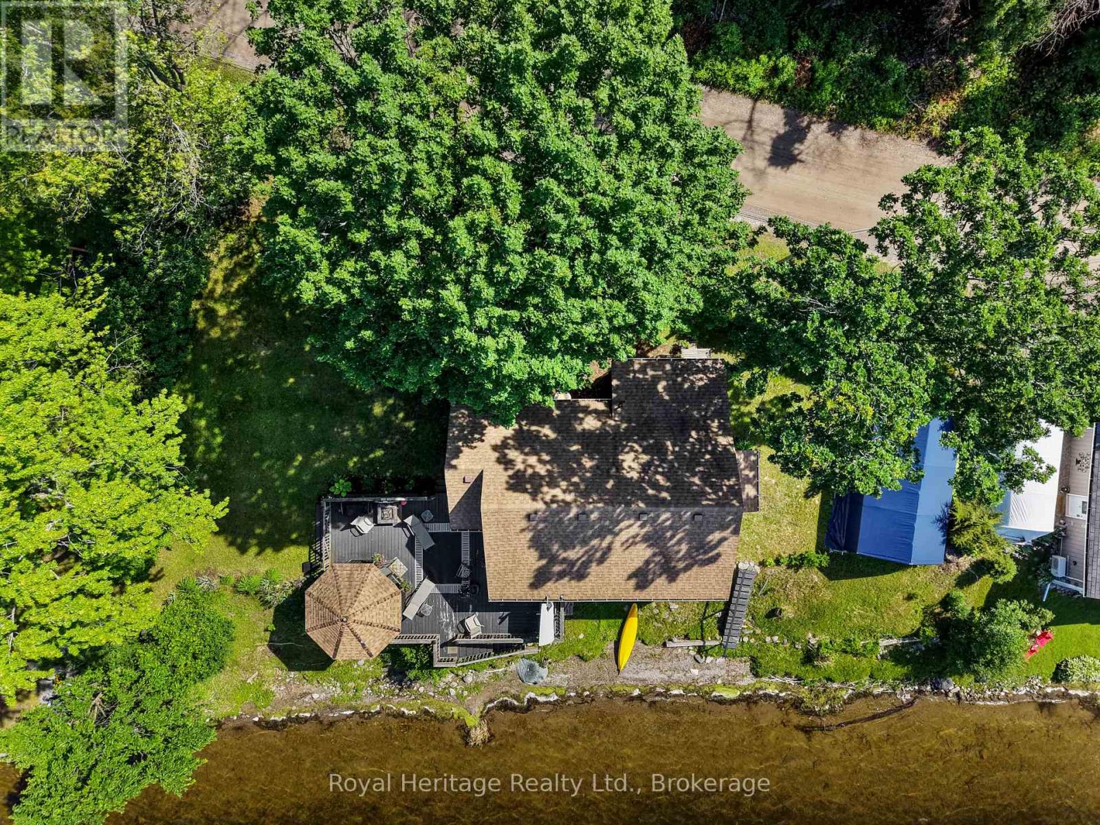 8 BRADLEY BAY ROAD - 32