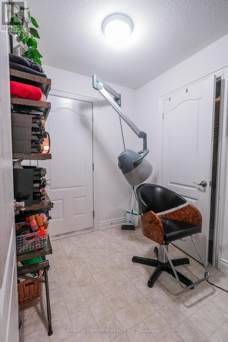 195 RIDGE WAY - 34
