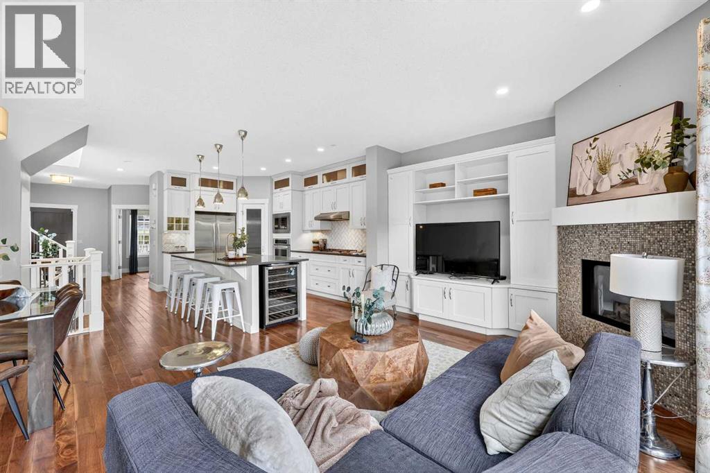 536 53 Avenue SW — photo 13