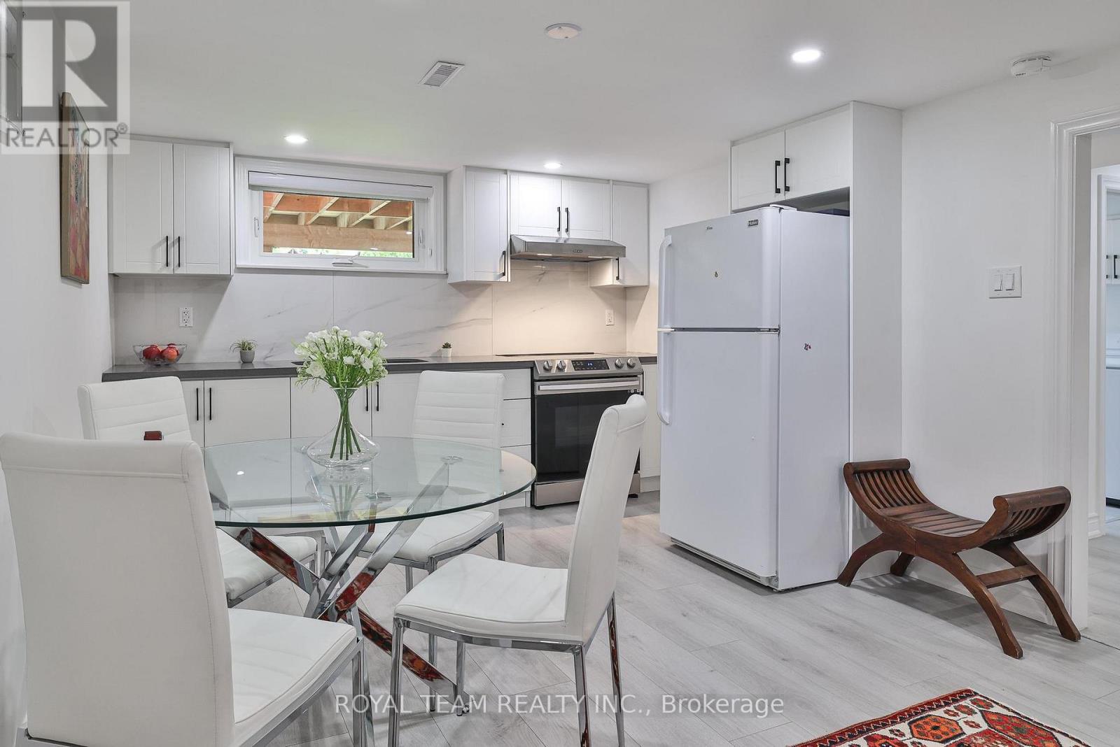 6 CRIOLINE ROAD - 27