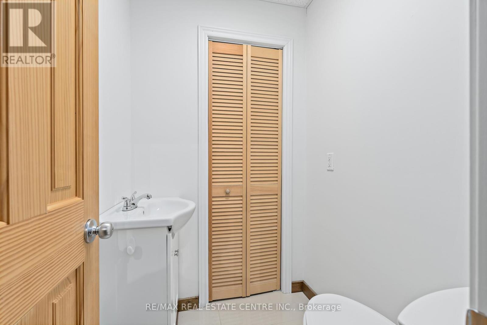 19 OLD PAVILLION ROAD - 15