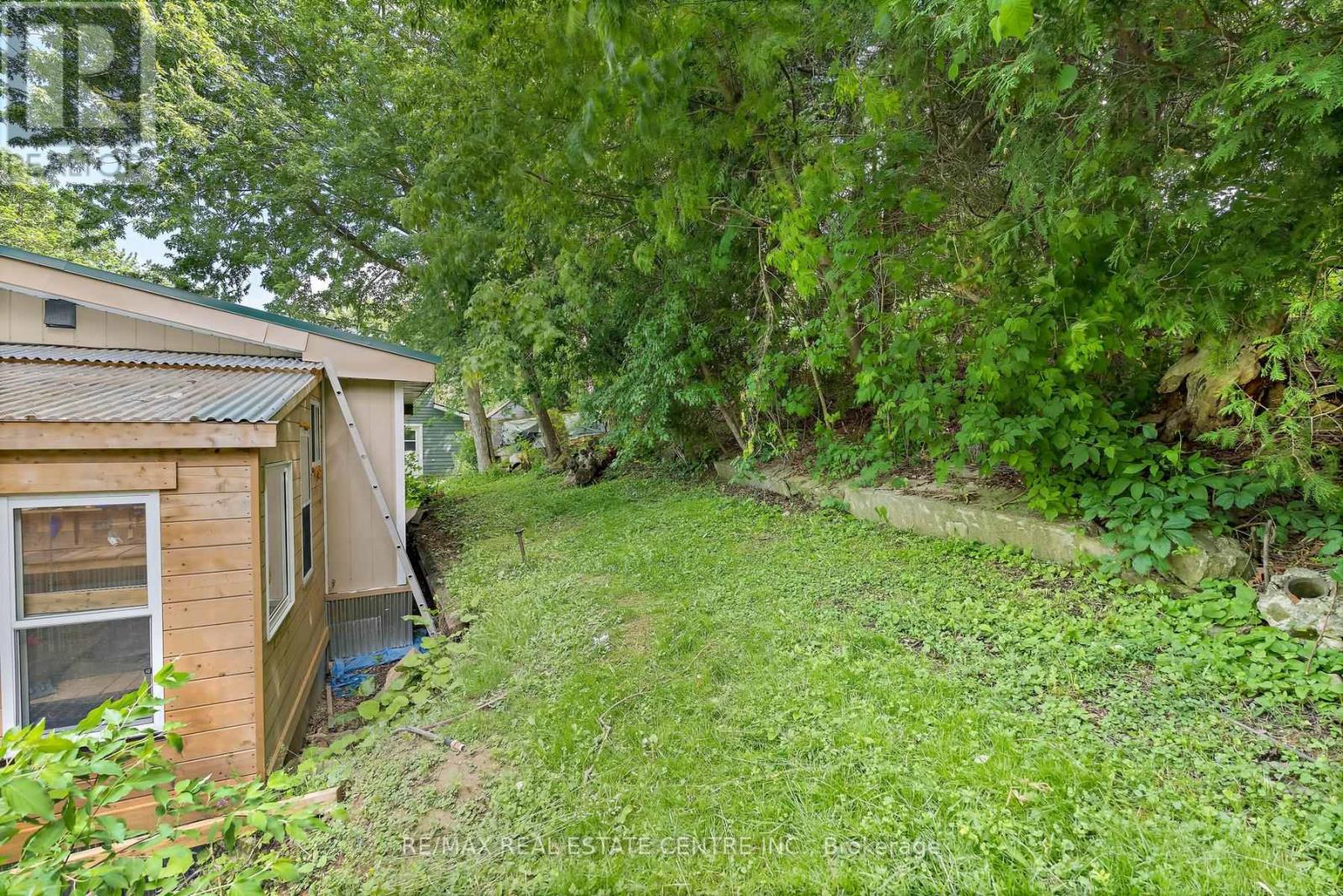 19 OLD PAVILLION ROAD - 23