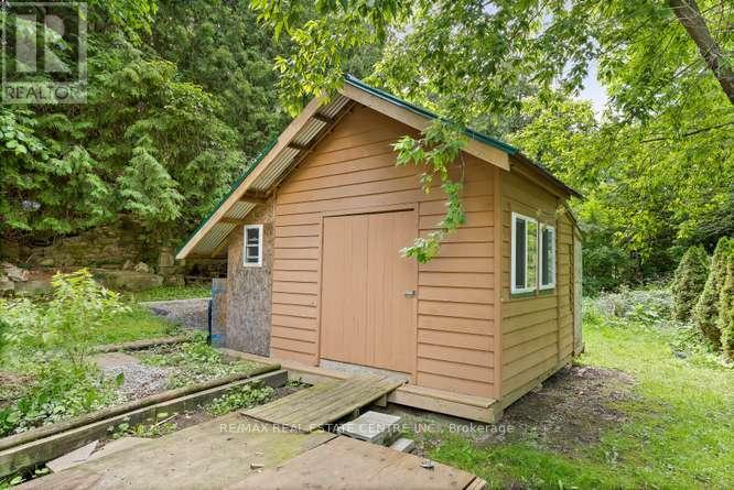 19 OLD PAVILLION ROAD - 24