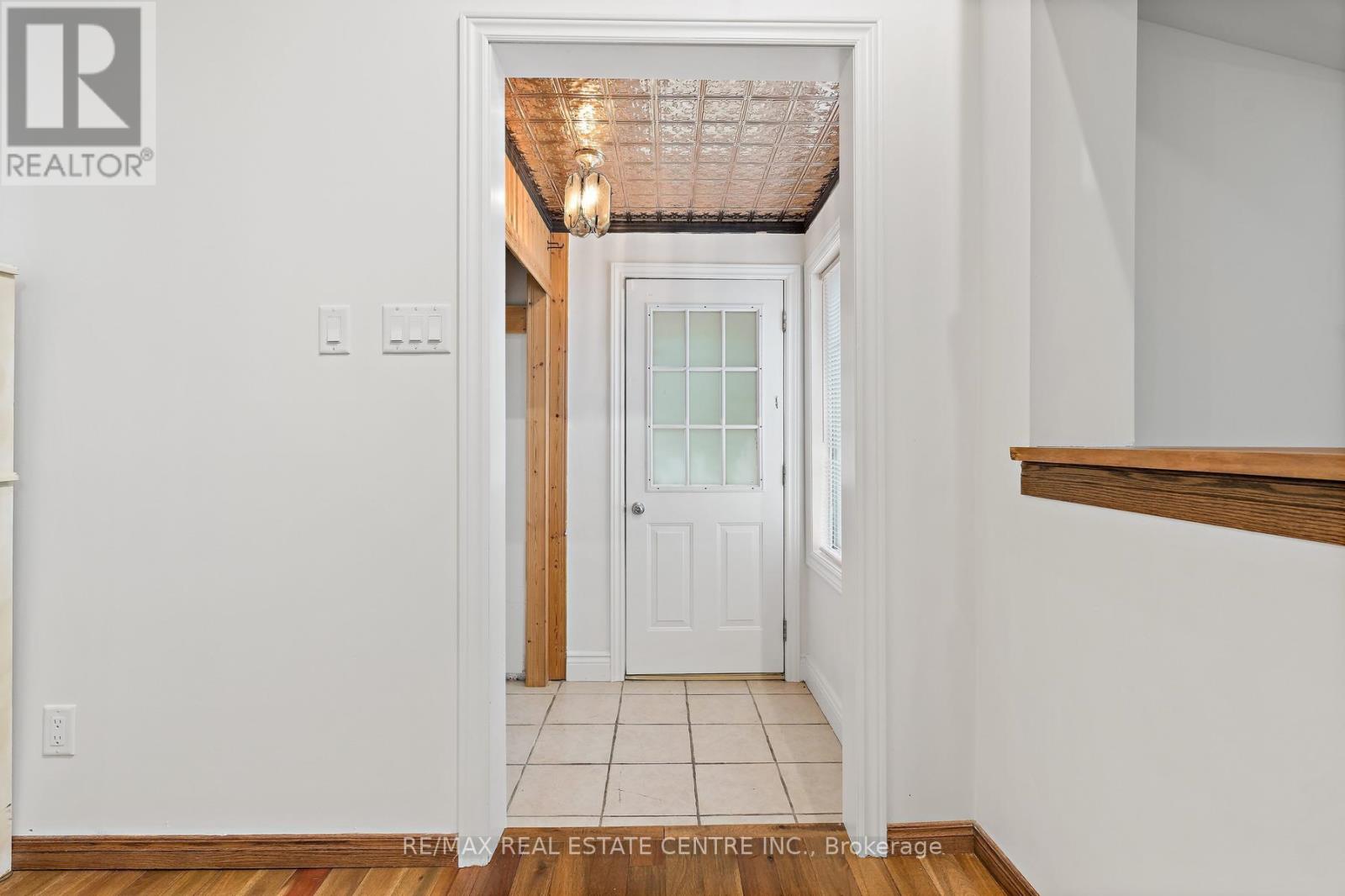 19 OLD PAVILLION ROAD - 7