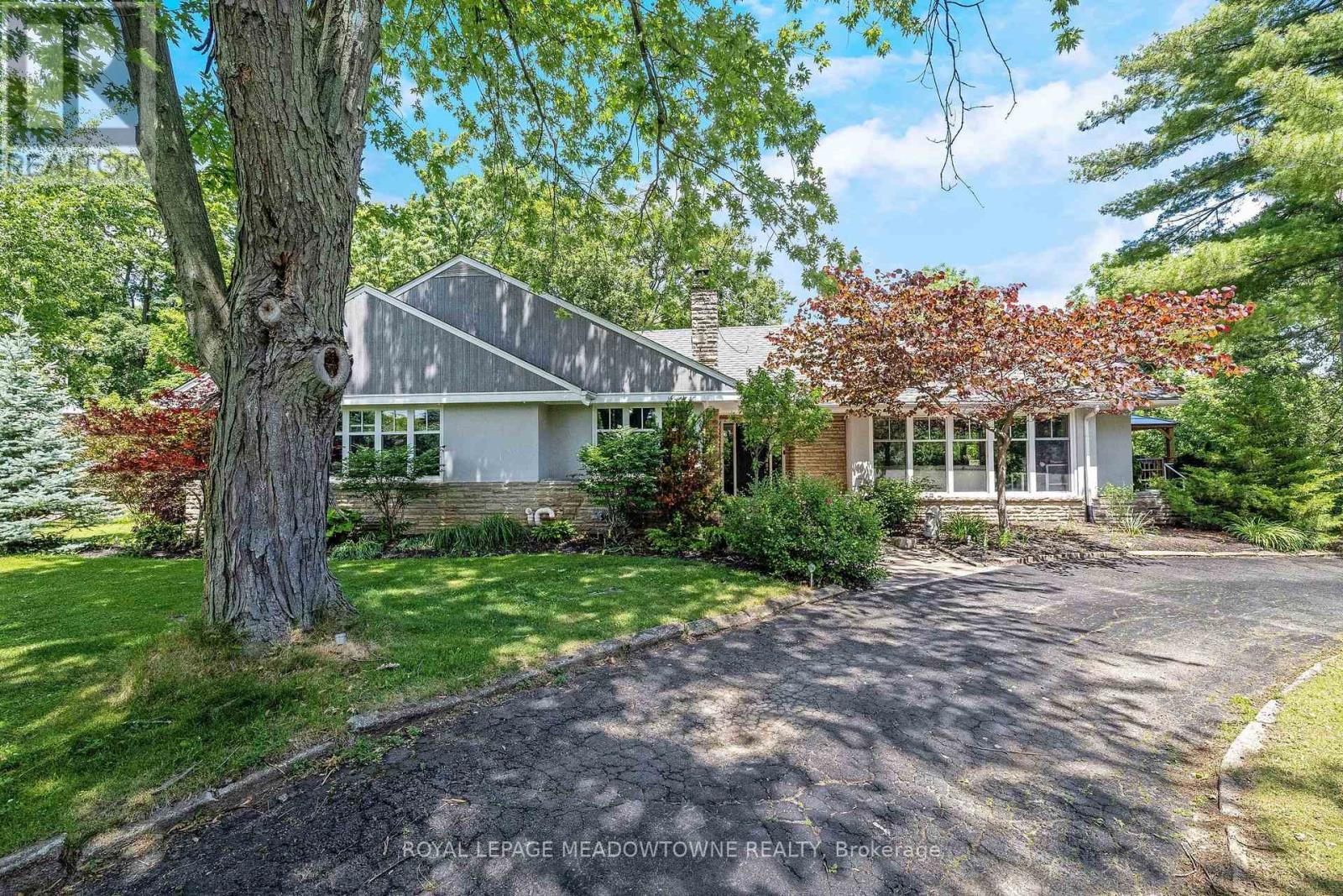 161 CONFEDERATION STREET - 5