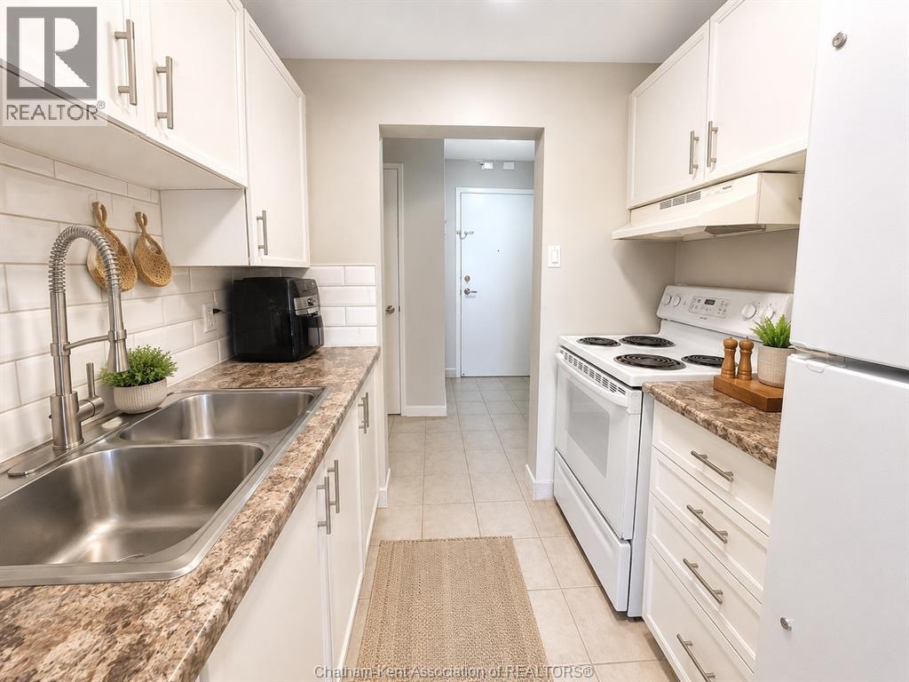 #102 276 Merritt AVENUE - 2
