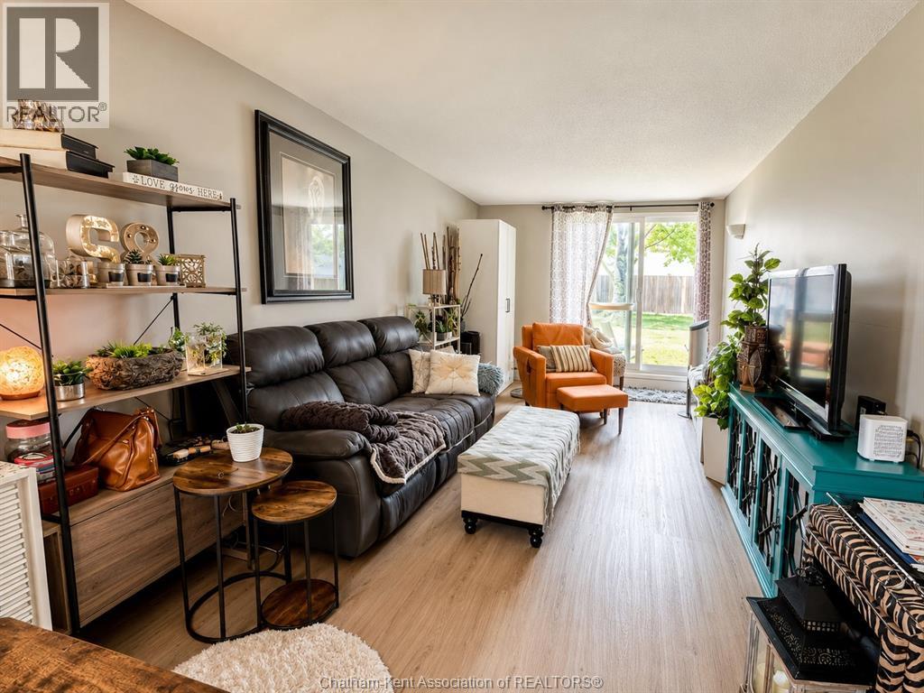 #102 276 Merritt AVENUE - Image 4