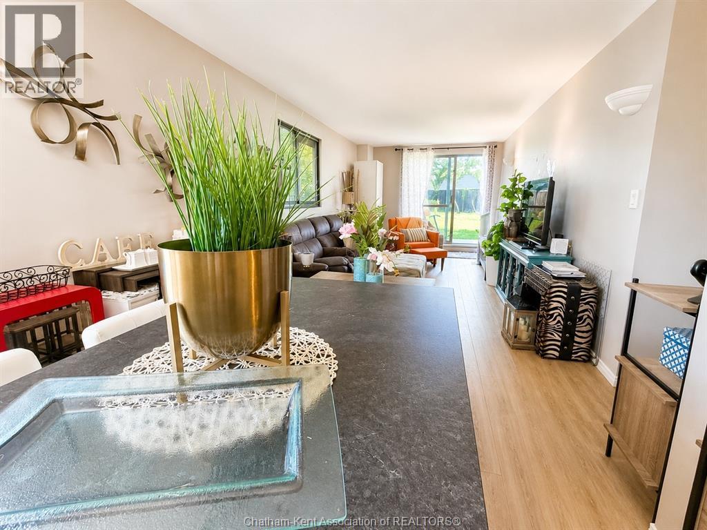 #102 276 Merritt AVENUE - Image 6