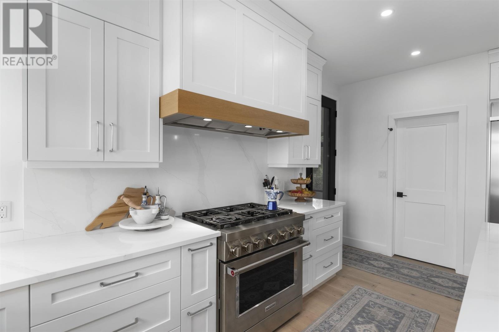 149 MICKELSON DR - 10